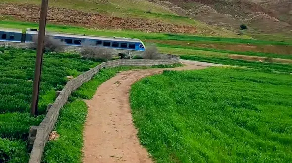 ازگذر قطار در اندیمشک تا دشت زیبا در شهسوار 