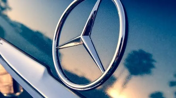  مرسدس بنز 6 درِ لوکس در تهران + فیلم