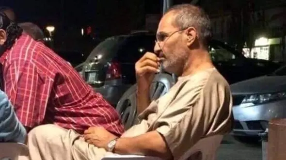 آیا استیو جابز زنده است؟ +تصویر