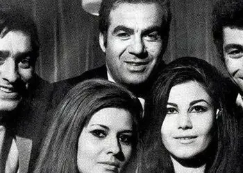 سماور و قوری صمیمانه خانه آقای بازیگر محبوب قبل انقلاب در خانه اش