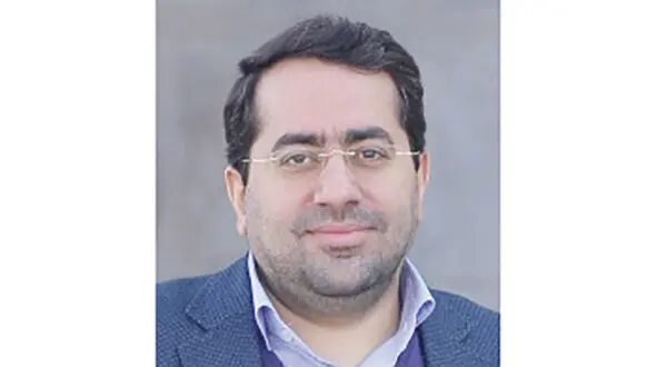 خیلی دور خیلی نزدیک