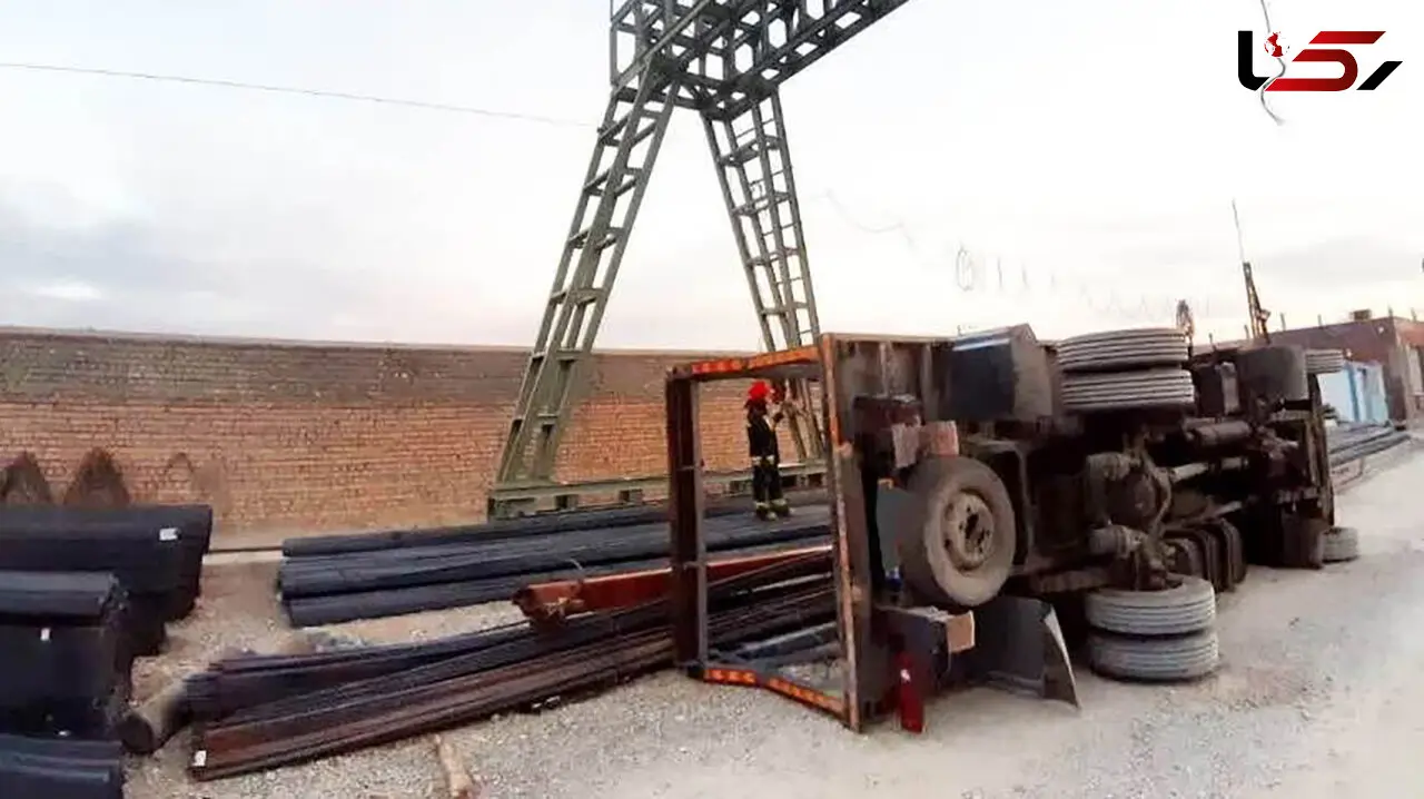 فیلم دلخراش از لحظه سقوط مرگبار  میلگرد روی سر مرد اصفهانی