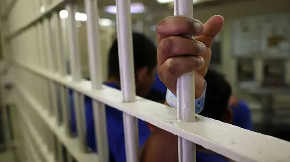 محکومیت دو آرایشگر مشهدی به ۶۰۰ ساعت اصلاح سر بیماران