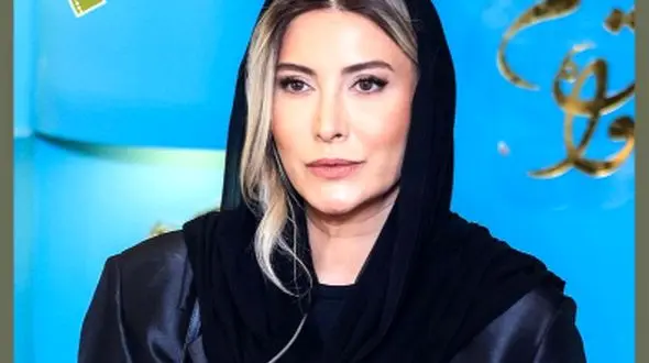 تصاویر فریبا نادری در یک دیدار عاشقانه در کافه با یک استایل متفاوت / عشق او را جذاب تر کرده !