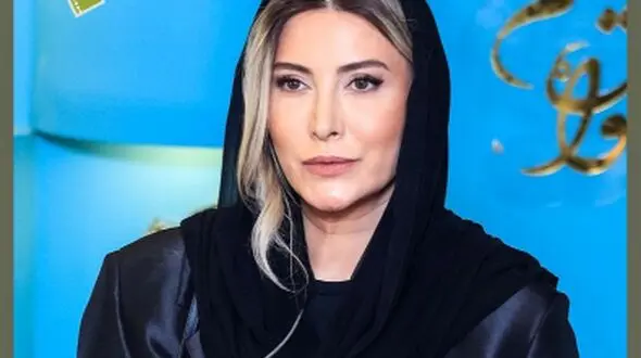 تصاویر فریبا نادری در یک دیدار عاشقانه در کافه با یک استایل متفاوت / عشق او را جذاب تر کرده !