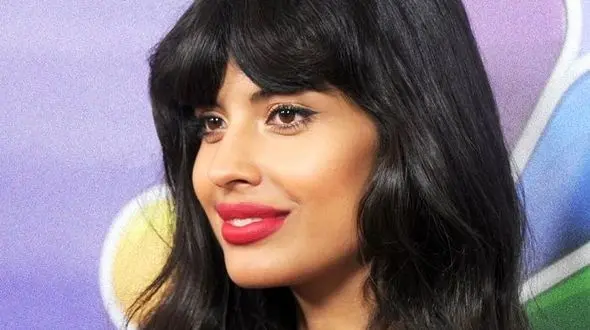 2 مرد شیطان صفت به جمیله سرشناس دست درازی کردند!  + عکس ها