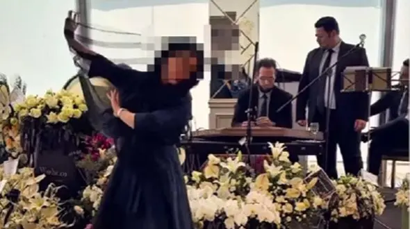 رقاصی به یاد مردگان! / رسم رقص در مراسم عزاداری که در ایران مد شده است !