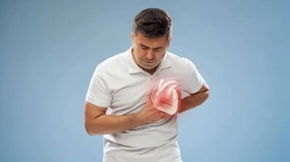 علائم گرفتگی عروق قلب در زنان و مردان چیست؟
