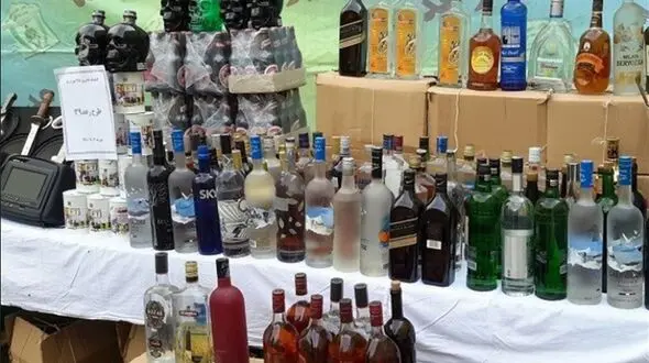 فیلم کشف محموله ۲۵ میلیاردی داروی غیرمجاز و مشروبات الکلی در زاهدان