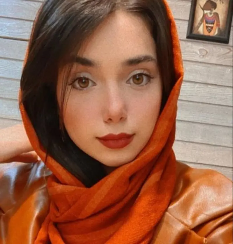سارا مقربی