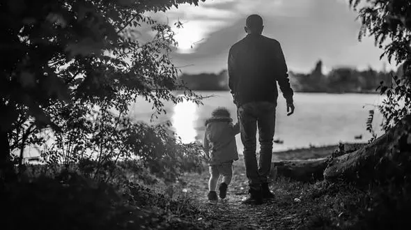 داستانک / سال های دوری از پدر