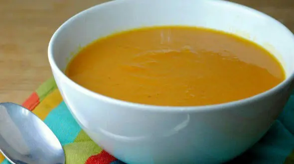 طرز تهیه دسر فرنى با انبه برای افطاری 