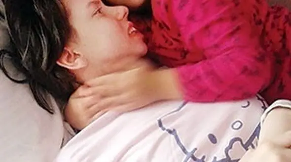 با این عکس همه برای مادر و دختر 7 ساله اشک ریختند+عکس