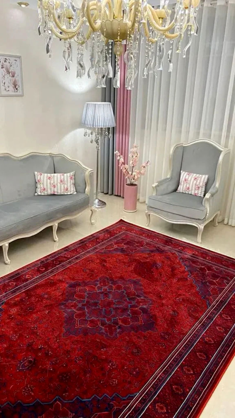 فرش قرمز