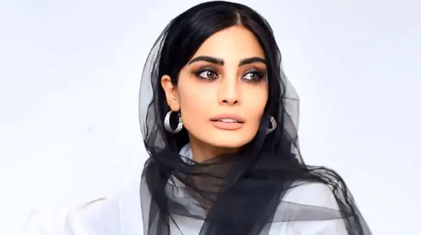 صحرا اسداللهی با این استایل میزبان دورهمی رفقایش شد