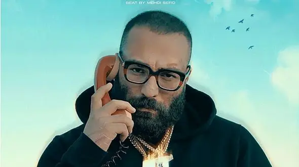 رنگ موی زننده حمید صفت با گردنبند زنانه ! / تغییر جنسیت بعد آزادی از زندان ! + عکس های زننده