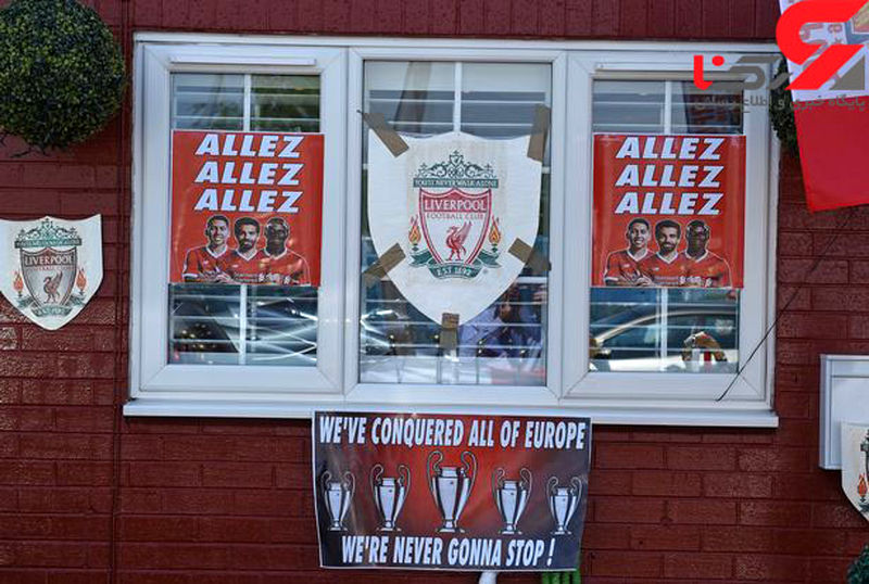 Liverpool-fans-get-ready-for-the-Champions-League-Final-pictured-the-Farley-family-from-Everton-Pho (3)