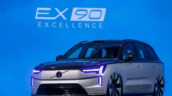 ولوو EX90؛ وقتی نوآوری فناوری با زیبایی کلاسیک همراه می‌ شود