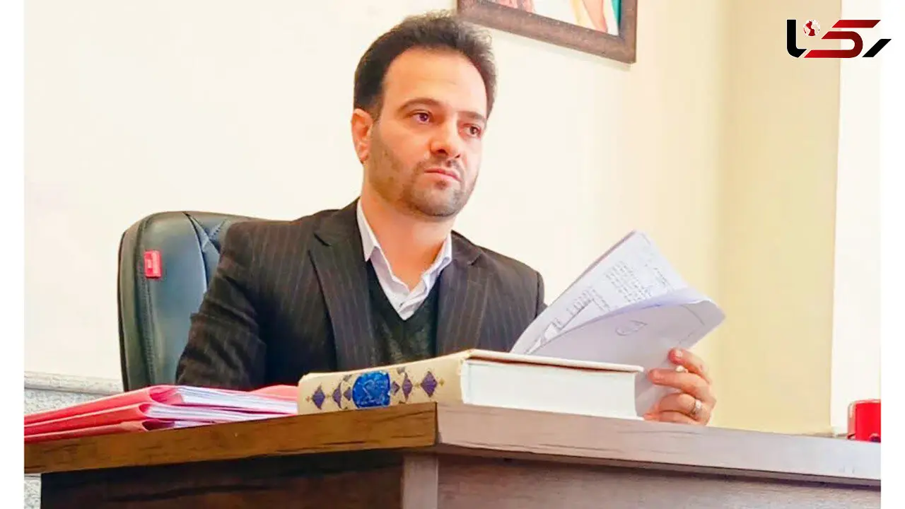 فیلم لحظه به لحظه شهادت قاضی احسان باقری توسط دو چاقوکش در شیراز 