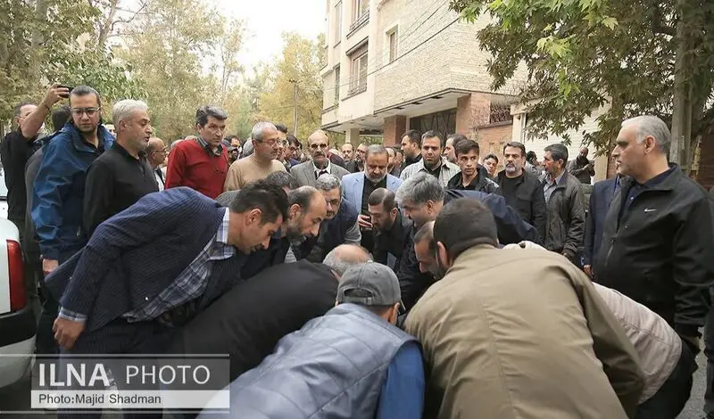 تشیع جنازه خواهر احمدی نژاد 