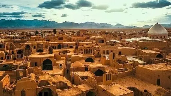 کاهش تعداد مشتری رستوران های شیراز به کمتر از یک سوم / شهروندان به غذاهای ارزان قیمت روی آورده‌ اند
