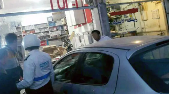 پژو 206 وارد مغازه لوازم خانگی شد+تصاویر
