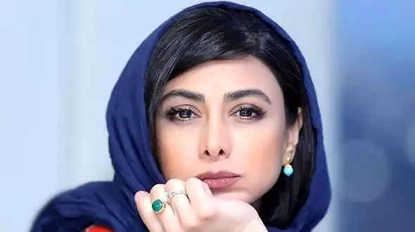 عکس ممنوعه ترین پوشش آزاده صمدی و دوستش ! / تنیس بازی کن عکس ننداز خانم بازیگر !