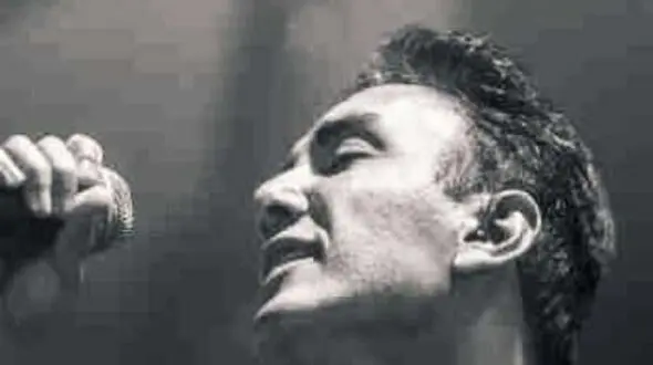دانلود آواز عاشقانه شادمهر عقیلی  / آهنگ باشکوه به شوق دیدنت حاضر و آماده میشم