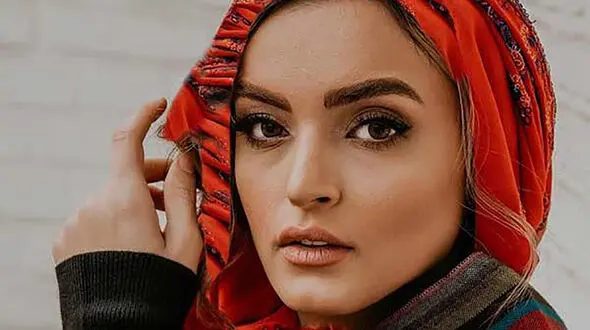 ژست جذاب و خاص نیلوفر پارسا پربازدید شد