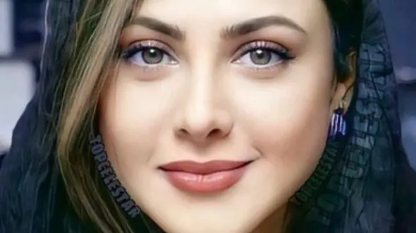 آزاده صمدی: به دلیل مشکلات مالی بازی می‌کنم