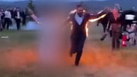 ببینید /  عروس و داماد روز جشن خود را آتش زدند!  + فیلم لحظه به لحظه