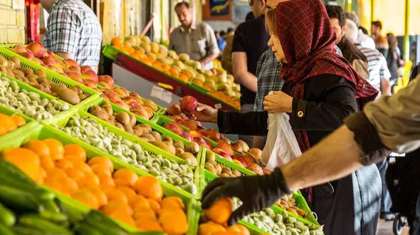 کرونا به بازار میوه و تره بار رسید