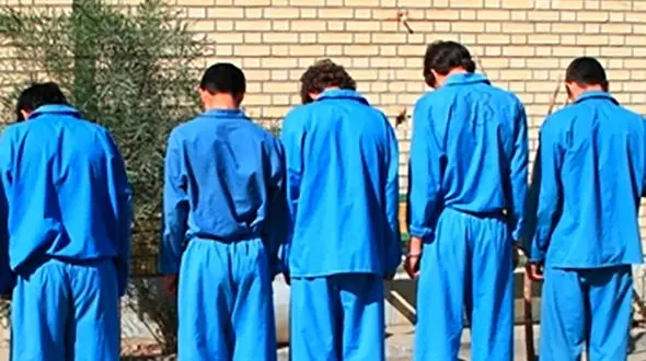 اعتراف قاپ زن تلفن همراه به 65  سرقت در قم