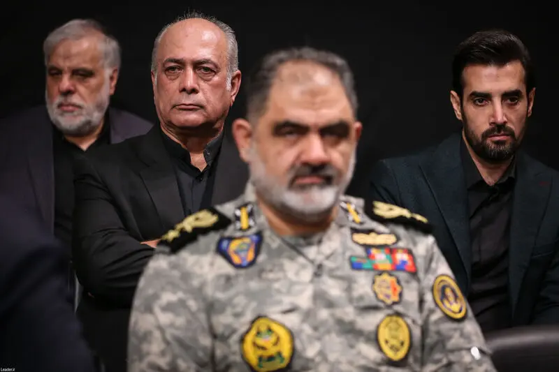 رهبر انقلاب حضرت آیت الله خامنه ای در مراسم بزرگداشت شهدای جنگ تحمیلی اخیر 7-5-1404