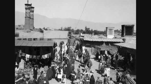 آبگوشت پارتی بازیکنان مطرح پرسپولیس با حضور خانم بازیگر  + عکس