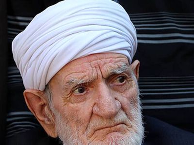 فیلم / اجرای آهنگ نوایی توسط استاد بزرگِ 94 ساله موسیقی در آخرین روزهای زندگیش/ این موسیقی دلبرانه وجودتان را آرام می کند !