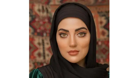 اولین پوشش نامتعارف هلیا امامی ! / کوتاه پوشی خانم بازیگر سریال های مسعود ده نمکی !