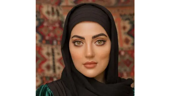 عکس های فشن شوی بازیگران زن و مرد ایرانی در یک کافه ! / فقط لباس هایشان را ببینید