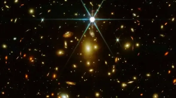 چرا فضا با وجود ستارگان زیاد اینقدر تاریک است؟