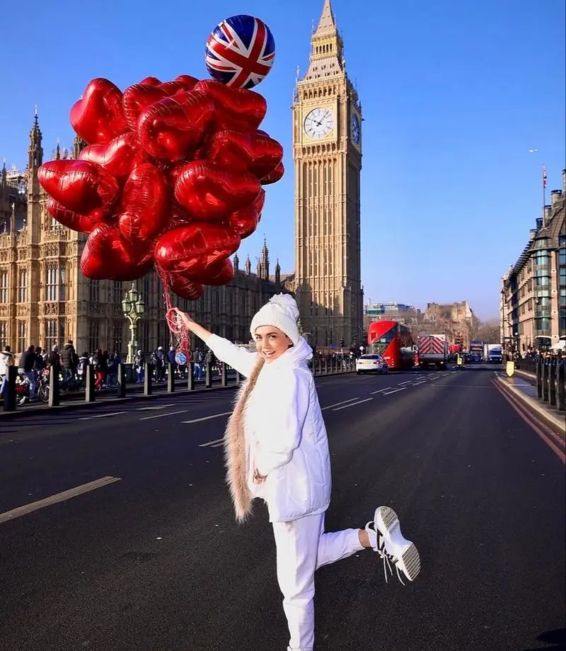  آزاده زارعی