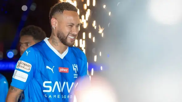 حمله شدید اسطوره بایرن به نیمار/ او «میکروب فریبکار» است!