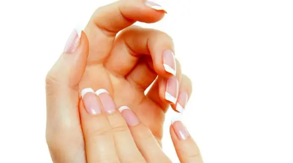 تغییر رنگ ناخن ها خبر از این بیماری هولناک می دهد