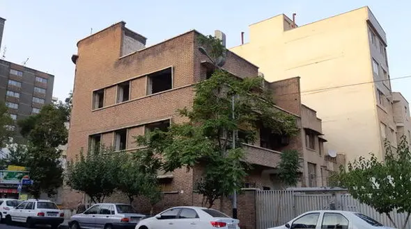 در خانه شاملو چه خبر است؟