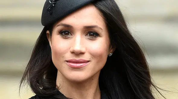 سوتی عروس ملکه انگلیس تیتر روزنامه ها شد+عکس