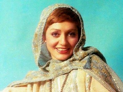 فیلم  /  کتک خوردن ناجور گوگوش بادستور اشرف پهلوی / عشق مشترک به بهروز وثوقی بین گوگوش و اشرف ....