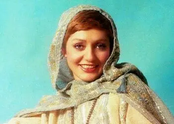 عکس سفر در زمان / شکل و شمایل  گوگوش بعد انقلاب و قبل از مهاجرت در ایران 