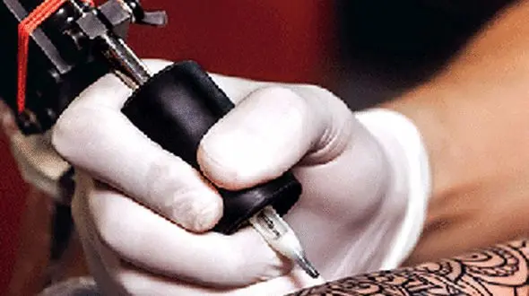 زیبایی مد شده با چاشنی سرطان