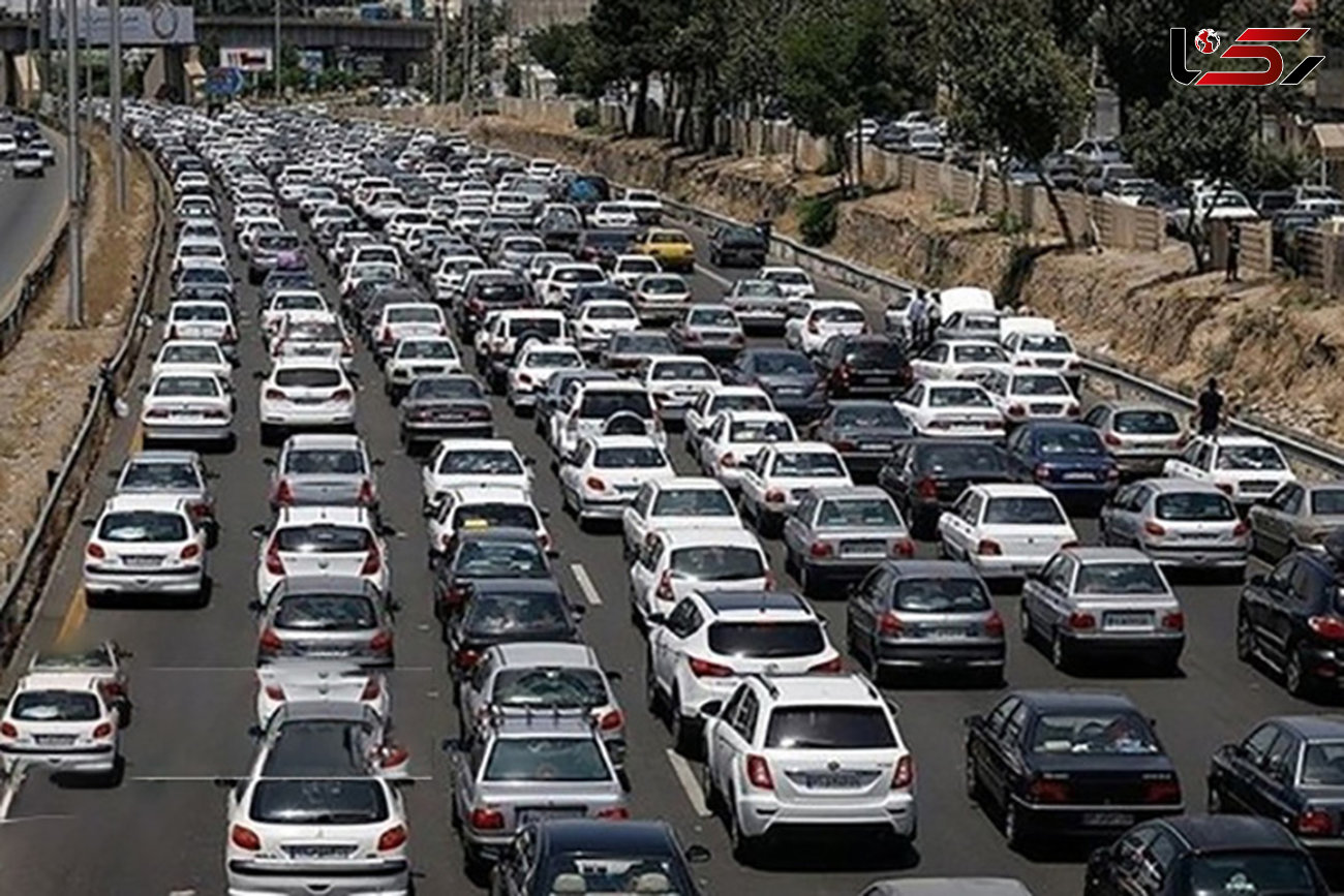 ترافیک سنگین حاکم بر آزادراه قزوین - کرج - تهران 