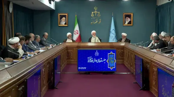 دریک پارکینگ 10 هزار خودروی عرضه نشده مشاهده شده است/ متولیان اشکالات احتمالی درعرضه خودرو را شفاف سازی کنند