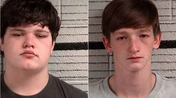 حمله مسلحانه و مرگبار دو دانش آموز به یک زن و شوهر +عکس